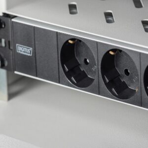 Listwa zasilająca DIGITUS do szaf 10" RACK 3xSchuko, 2m 1xSchuko, 16A, aluminiowa