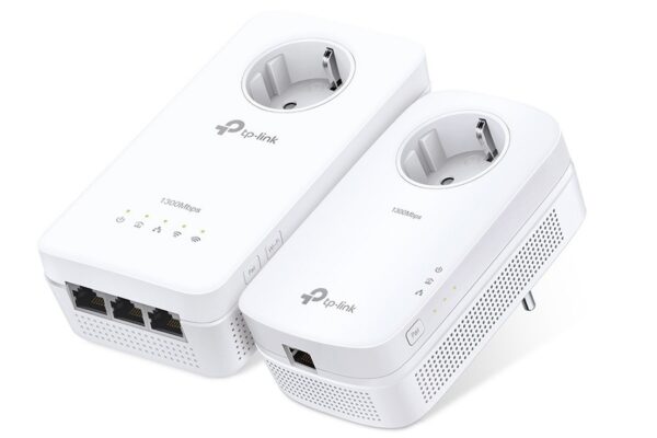 Zestaw 2 transmiterów sieć AV1200 z pkt.dost WiFi TP-LINK 3xGigabit RJ45 TL-WPA8630P KIT z gniazd. elekt (Powerline 2szt. w kpl)